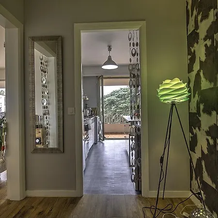 Livia 16s Apartman *